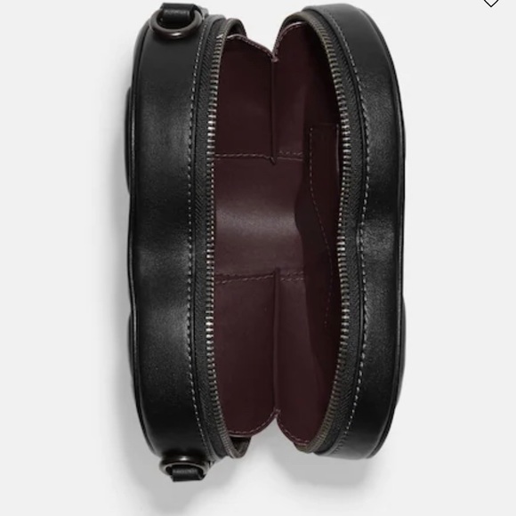 NWT coach heart shaped leather crossbody bag - Picture 3 of 11